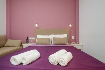 Panormos Hotel And Studios