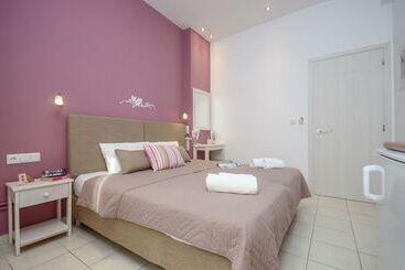 Panormos Hotel And Studios