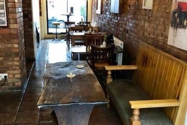 پانسیون The Queens Head