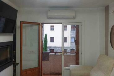 Acogedor Apartamento En El Pirineo Aragonés - Villanua