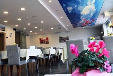 Colonia Park Otel