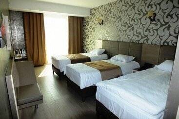 Colonia Park Otel