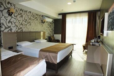 Colonia Park Otel