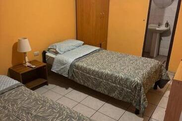 پانسیون Hospedaje Personal Laboral Y Turistas