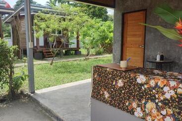 هتل Our Village Farmstay Kohmook
