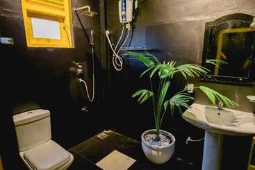 Sugar Hostel Weligama   Coliving & Coworking