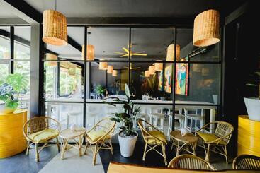 Sugar Hostel Weligama   Coliving & Coworking