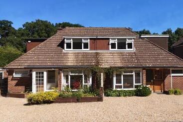 Abacus Bed And Breakfast, Blackwater, Hampshire