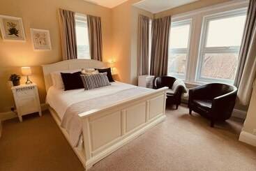 Arbour House B&b