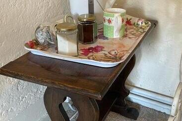 تختخواب و صبحانه The Bridge Street Historic Guest House