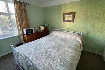 تختخواب و صبحانه The Bridge Street Historic Guest House