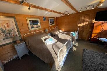 تختخواب و صبحانه The Bridge Street Historic Guest House