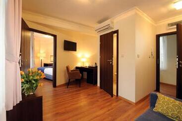 هتل Armon Residence