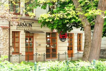 هتل Armon Residence