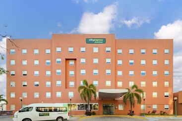 هتل City Express Junior By Marriott Villahermosa