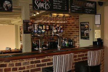 Otel East Gate Inn