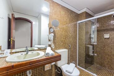 هتل Euro Suite Campos Do Jordão By Nacional Inn