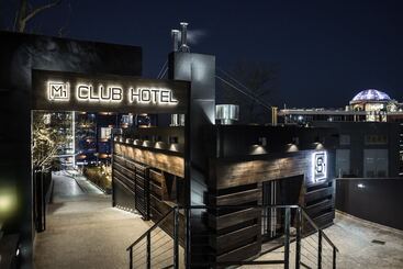 هتل M1 Club