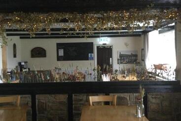 هتل Rose & Crown