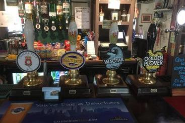 هتل Rose & Crown