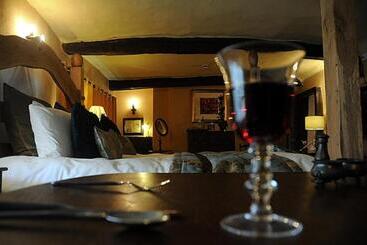 هتل The Frenchgate Restaurant &