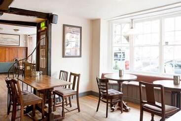 هتل The Green Dragon