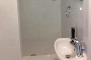 هتل Three Horseshoes Inn