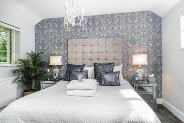 Newmarket Boutique Apartments
