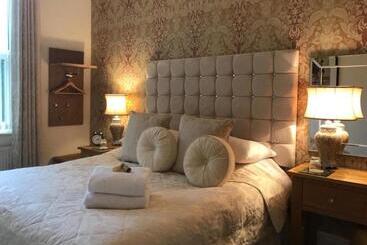 Newmarket Boutique Apartments