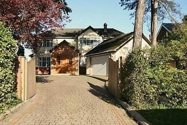 پانسیون Dunmow Guesthouse