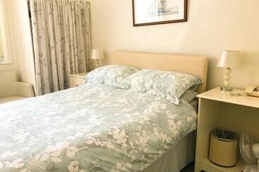 پانسیون Elerkey Guest House
