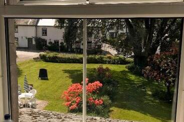 پانسیون Elerkey Guest House