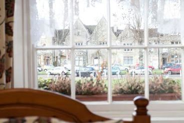 پانسیون The Witney Guest House
