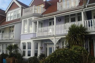 بنسيون Waverley Guest House