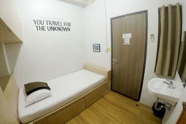 The Packer Lodge   Hostel