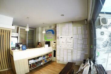 The Packer Lodge   Hostel