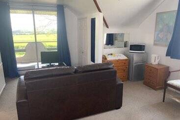 Wayside B&b
