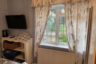 Wayside B&b