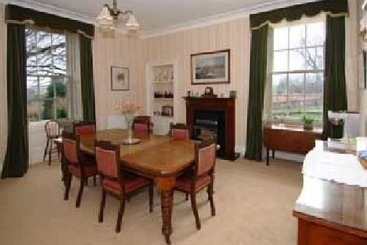 تختخواب و صبحانه East Horton Farmhouse