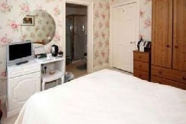 تختخواب و صبحانه East Horton Farmhouse