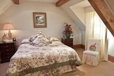 צימר Little Red Rooster Rest And Spa