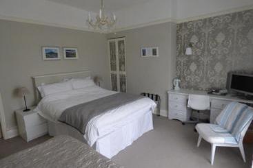 تختخواب و صبحانه Rockwood House