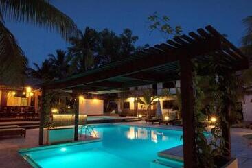 Boca Olas Resort Villas