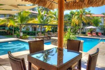 Boca Olas Resort Villas