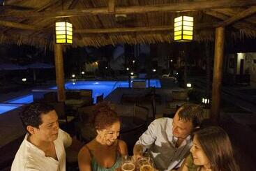 Boca Olas Resort Villas