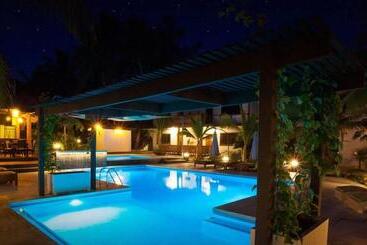Boca Olas Resort Villas