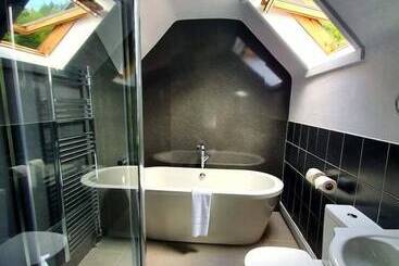 هتل Achray House Restaurant With Rooms