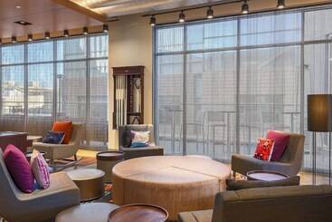 هتل Aloft Greenville Downtown