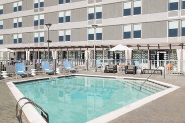 ホテル Aloft Greenville Downtown