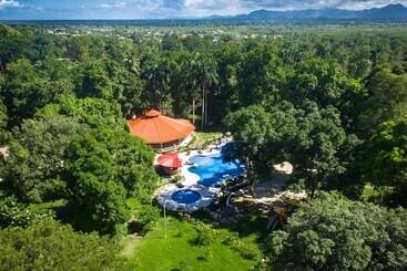 هتل Auberge Villa Cana